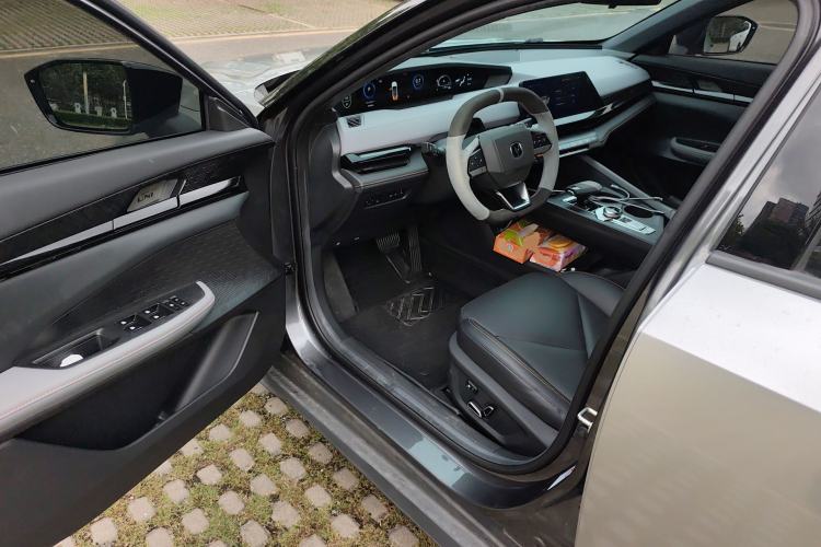 Used CHANGAN UNI-V 2022 1.5T Prestige Version
