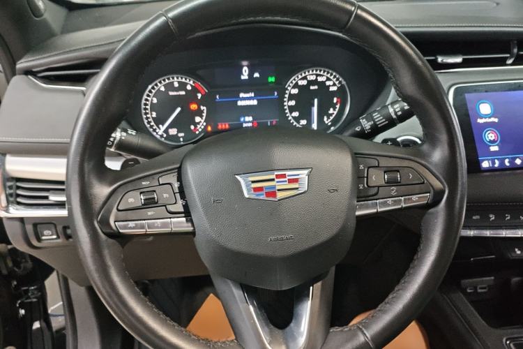 Used Cadillac XT4 2022 28T Two-Wheel-Drive Luxury Version