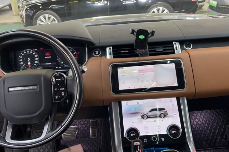 Used Land Rover Range Sport 2022 3.0 L6 YAO Black Edition Interior 3