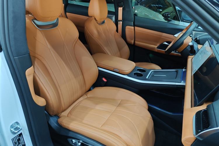 Used XPeng G9 2025 625 Long-Range Max Right Front Seat