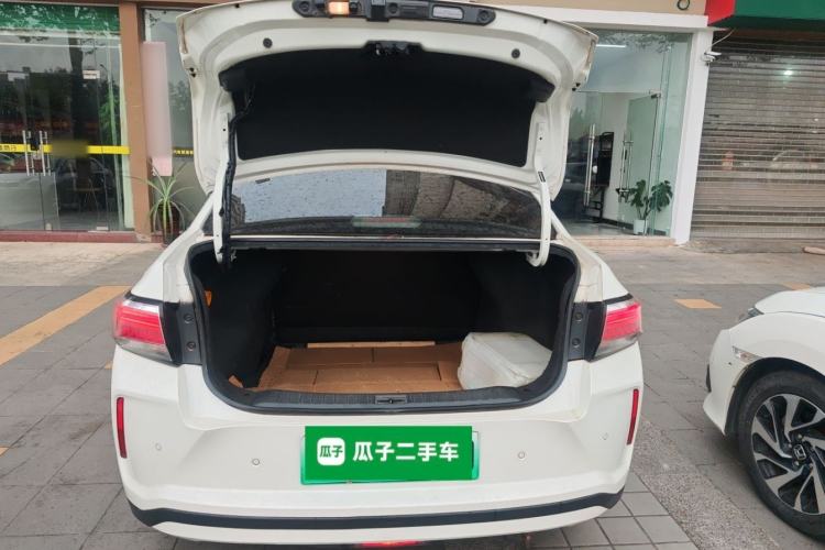 Used Venucia Venucia D60EV 2022 Standard Range Smart Drive Version
