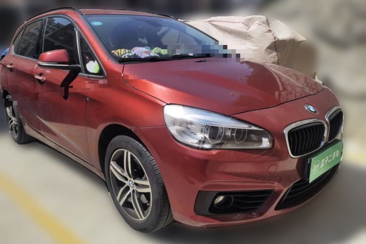 Used BMW 2 Series Active Tourer 2015 218i Sports Design Package Front Right 45 Deg