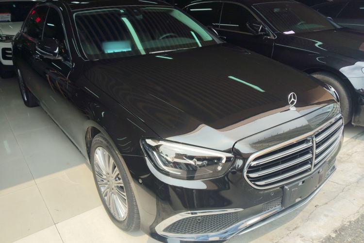 Used Mercedes-Benz E-Class 2023 Updated E 300 L Luxury Edition Front Right 45 Deg