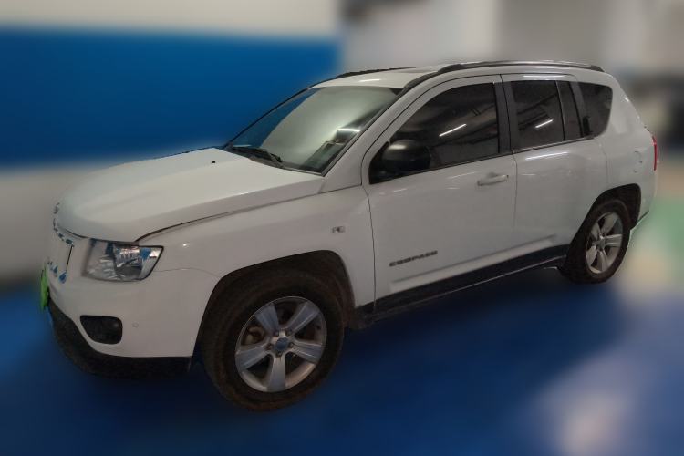 Used Jeep Compass 2013 2.4L four-wheel-drive sport version