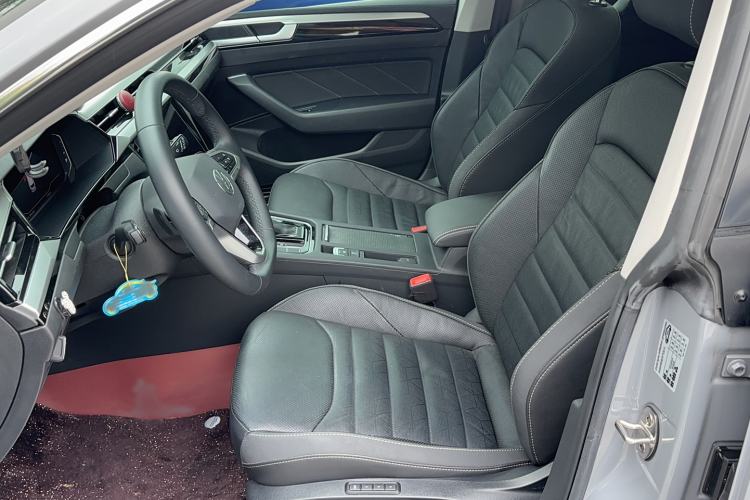 Used Volkswagen FAW-Volkswagen CC 2023 Hunting Vehicle 380TSI Hunter's Heart Edition