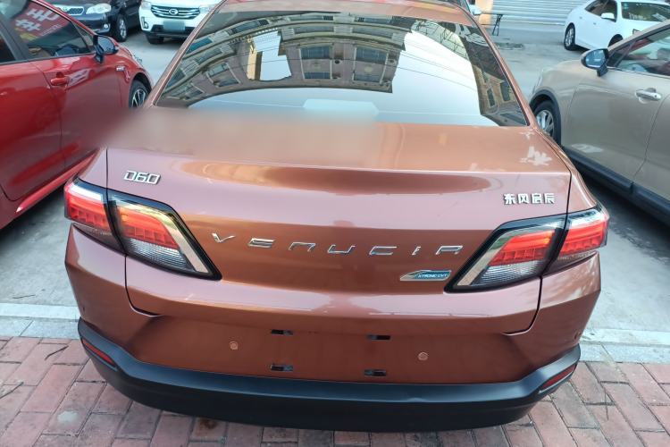 Used Venucia D60 2018 1.6L CVT Smart Connect Elite Edition
