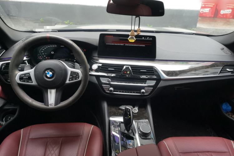 Used BMW 5 Series 2021 530Li Leading Model M Sport Package Center Console