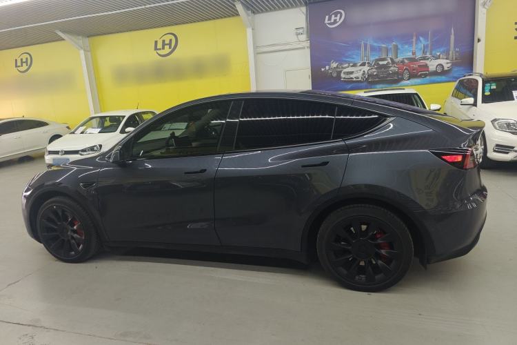 Used Tesla Model Y 2023 Rear-Wheel-Drive Version
