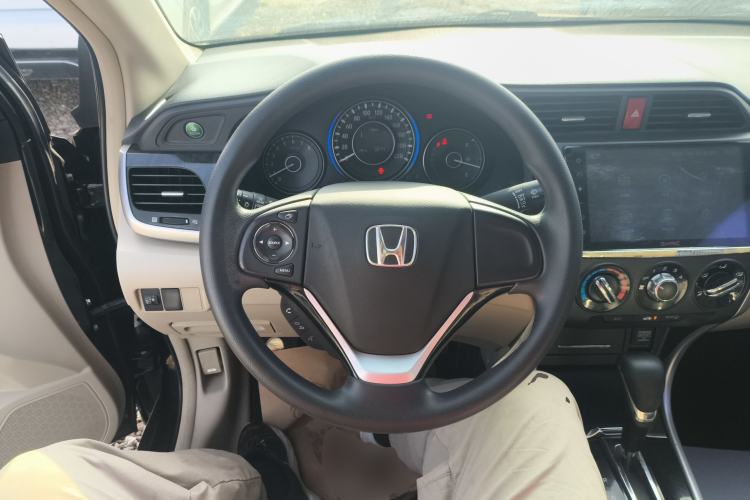 Used Honda Crider 2015 1.8L automatic luxury edition Steering Wheel