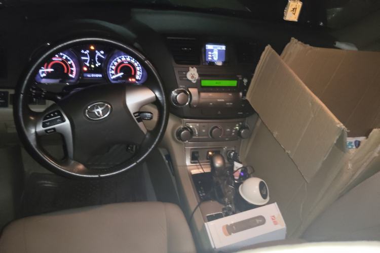 Used Toyota Highlander 2012 2.7L Two-Wheel Drive 5-Seater Sport Edition
