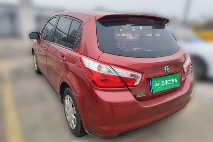 Used Venucia R50 2015 1.6L Manual Fashion Edition