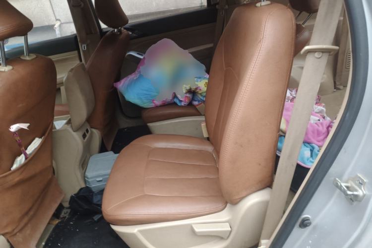 Used Baojun 730 2014 1.5L manual standard trim 7 seats