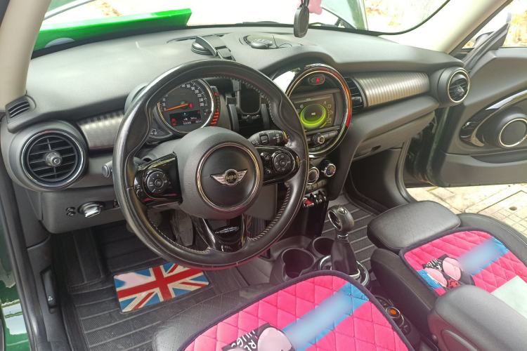Used MINI 2016 1.5T COOPER Performance Edition Interior 2