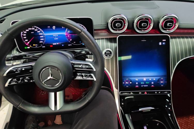 Used Mercedes-Benz C-Class 2024 Second Facelift C 260 L Sport Edition Center Console