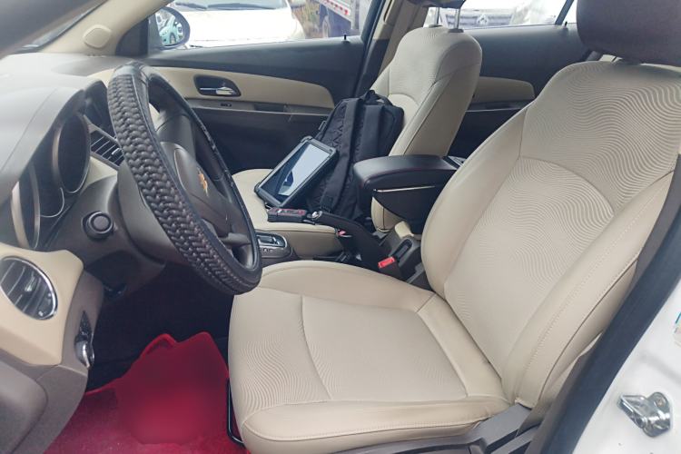 Used Chevrolet Cruze 2015 1.5L Classic SE AT Left Front Seat