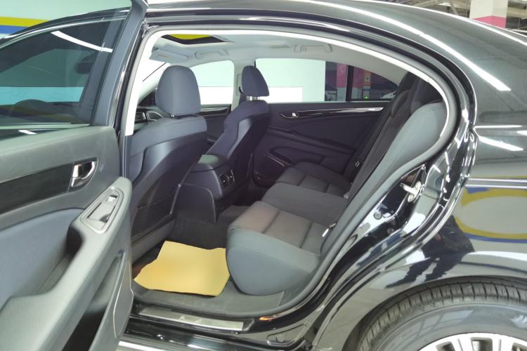 Used Hongqi H7 2017 1.8T Tech Model