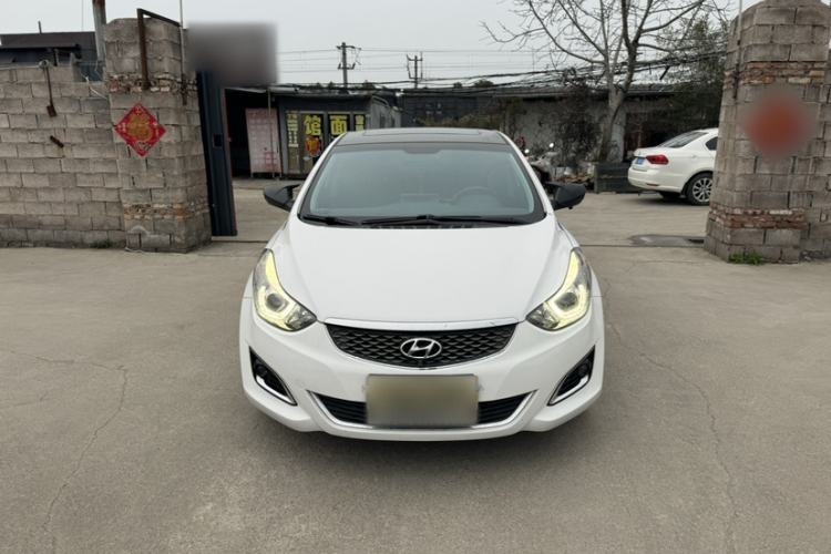 Used Hyundai Elantra (5th Generation / Langdong) 2016 1.6L Automatic Smart Version