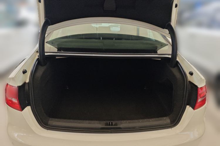 Used Audi A4L 2013 35 TFSI Automatic Standard Model Trunk
