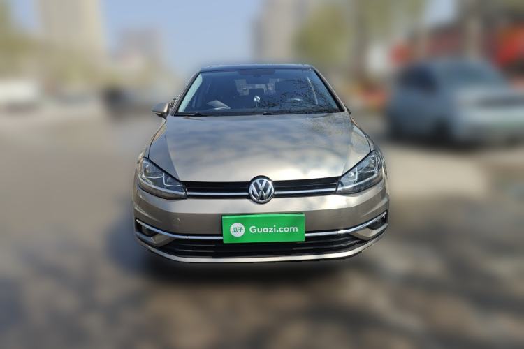 Used Volkswagen Golf 2018 230TSI Automatic Luxury Version
