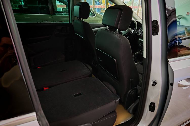 Used Volkswagen Sharan 2018 380TSI Comfort Edition 7-Seater
