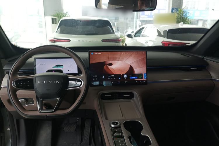 Used Chery Fengyun T8 2025 1.5T 130km Deluxe Version 5 Seats Center Console