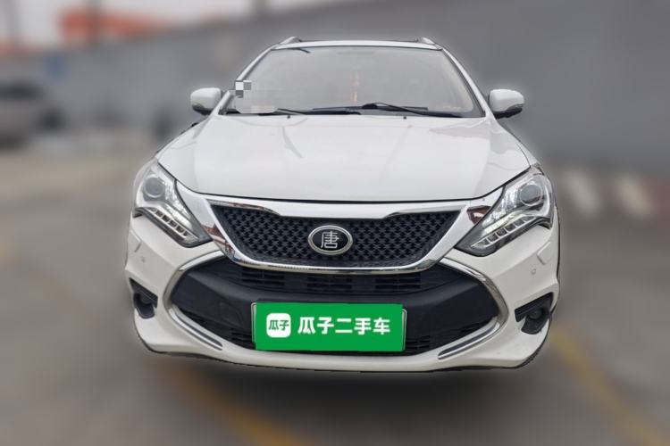 Used BYD Tang New Energy 2015 2.0T Four-Wheel-Drive Flagship Model