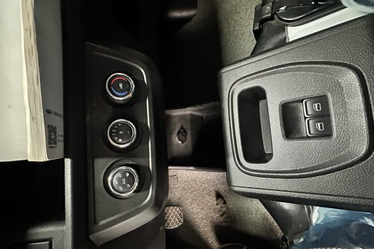 Used Karry Jiangtun E7 2024 Wealthy Edition Interior 7