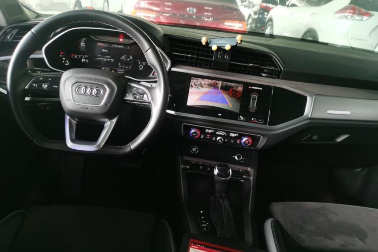 Used Audi Q3 2022 35 TFSI Fashion Dynamic Model
