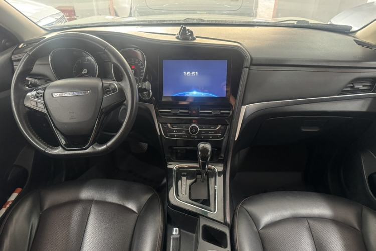 Used Venucia T70 2019 2.0L CVT Enjoy Edition China V Standard
