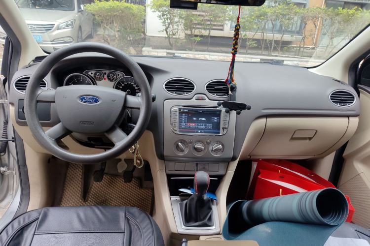 Used Ford Focus 2013 Sedan Classic 1.8L Manual Base Model
