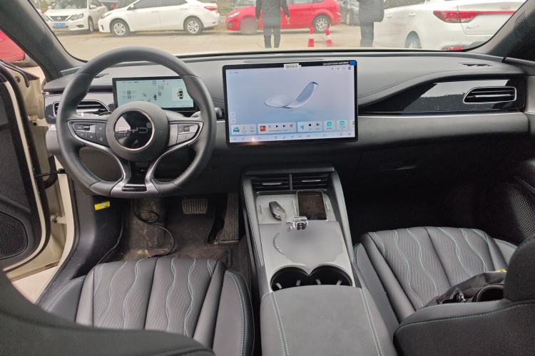 Used BYD Seal 06 New Energy 2025 DM-i Intelligent Drive 120KM Flagship Model Center Console