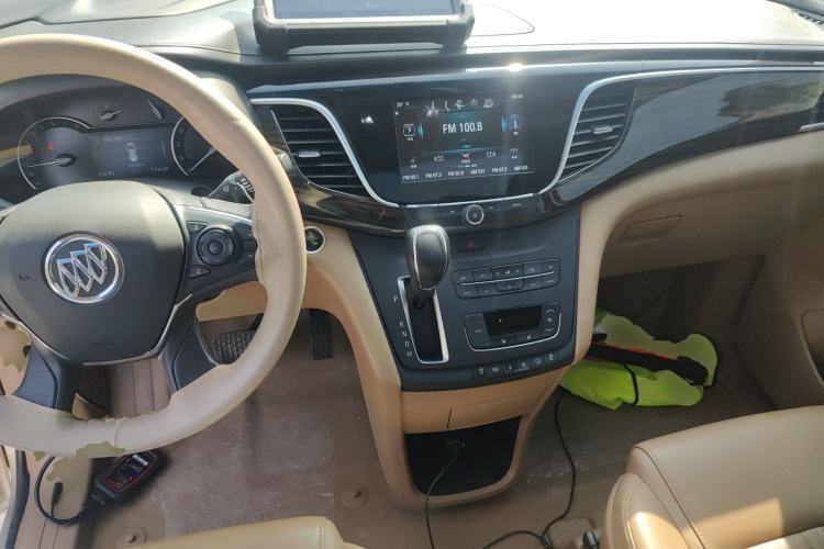 Used Buick GL8 2017 ES 28T Premium Version China V Standard Center Console