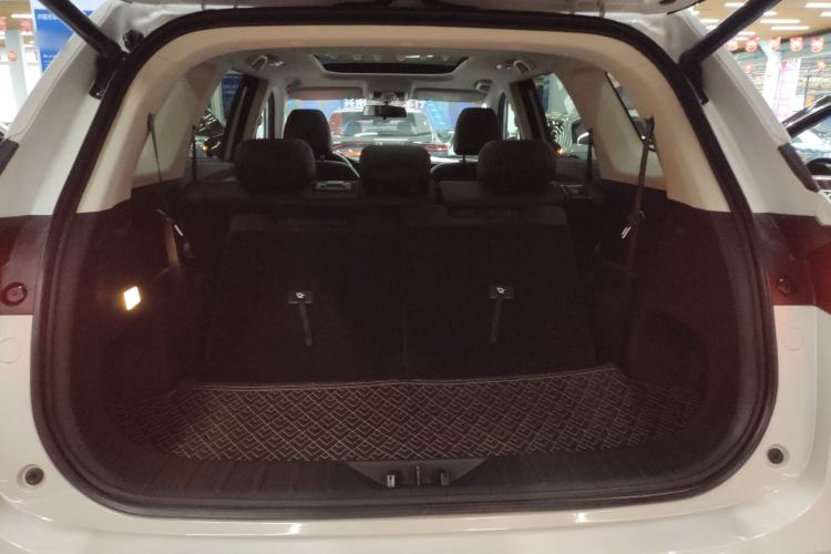 Used CHANGAN X7 PLUS 2024 1.5T Automatic Luxury 7-Seater Trunk