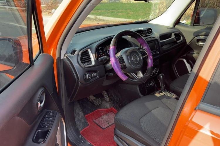 Used Jeep Renegade 2017 180T Automatic High-Energy Version
