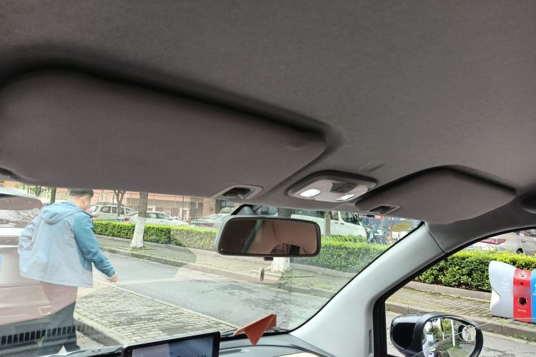 Used Chery QQ Ice Cream 2024 Youth Edition 205km Milkshake Headliner