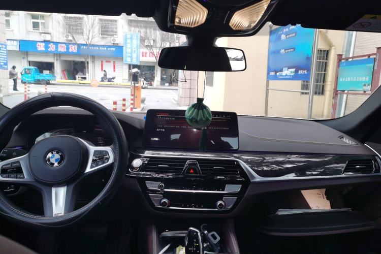 Used BMW 5 Series 2021 525Li M Sport Package