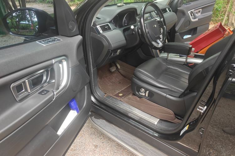 Used Land Rover Discovery Sport 2016 2.0T SE Driver Seat