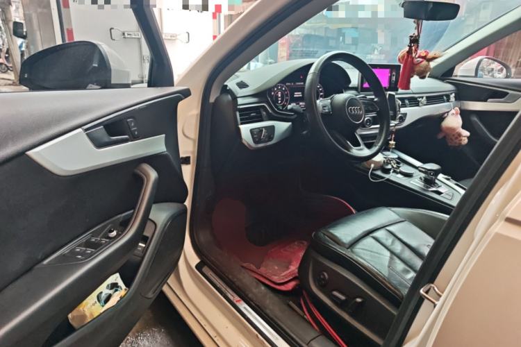 Used Audi A4L 2018 30th Anniversary Edition 40 TFSI Fashion Model
