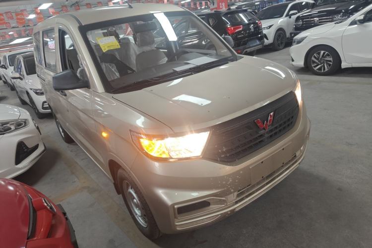 Used Wuling Hongguang V 2022 1.5L Jingqu Version Hydraulic Power Steering LAR