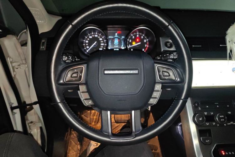 Used Land Rover Range Evoque 2018 240 PS SE Smart Brilliance Edition
