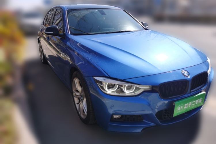 Used BMW 3 Series 2018 320i M Sport Package Front Right 45 Deg