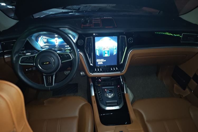 Used Zotye T700 2017 2.0T Dual-Clutch Prestige Version Center Console