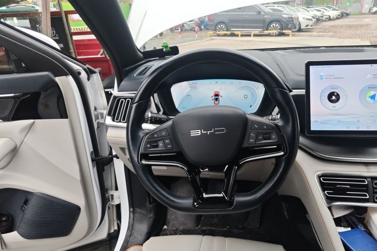Used BYD Song PLUS New Energy 2023 Champion Edition DM-i 110KM Flagship Model Steering Wheel