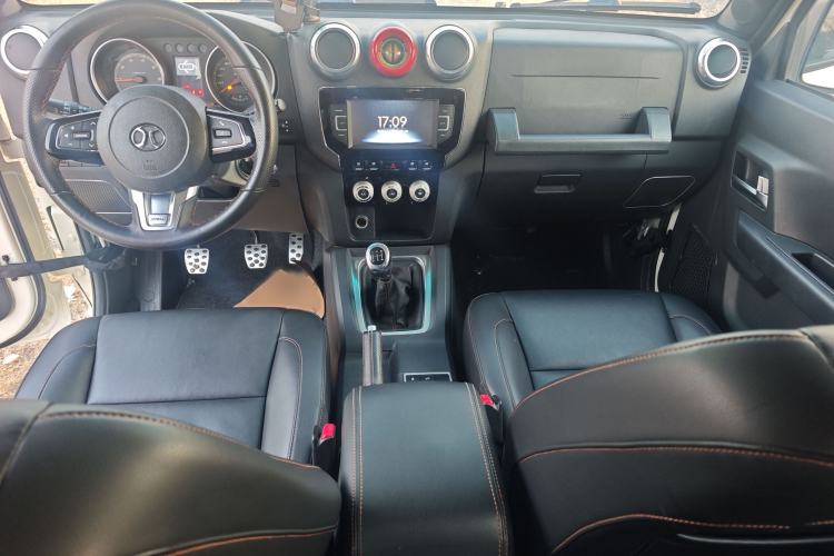 Used BAIC Off-Road BJ40 2016 2.0T Manual Two-Wheel Drive Prestige Edition