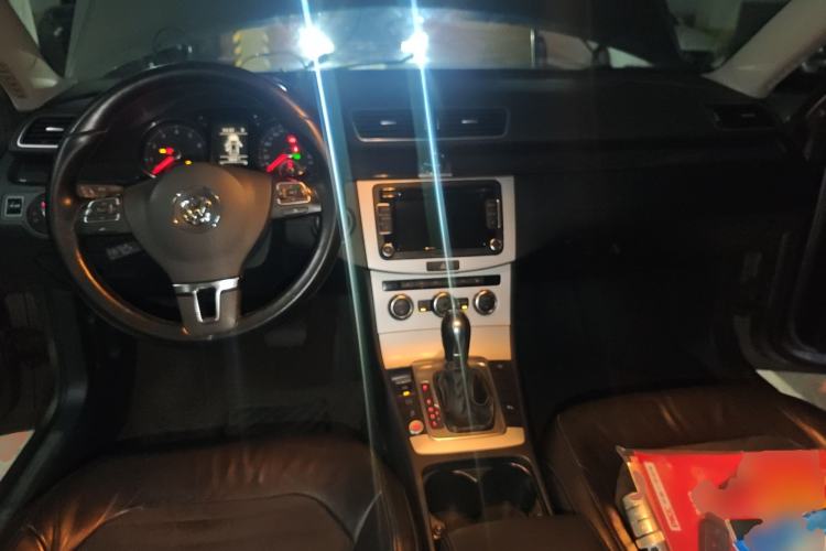 Used Volkswagen Magotan 2012 1.8TSI Prestige Model Center Console