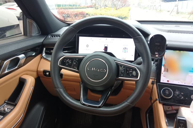 Used Lynk & Co 09 EM-P 2023 2.0TD EM-P Long-Range Version PM 7-Seater Steering Wheel