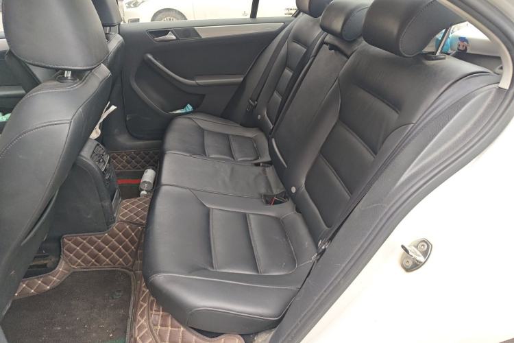 Used Volkswagen Sagitar 2014 Revised Version 1.4TSI Automatic Luxury Edition Left Rear Seat