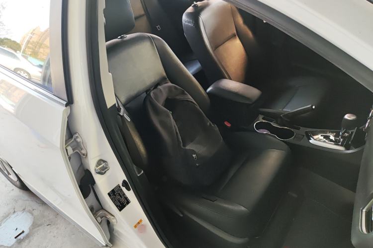 Used Toyota Corolla 2014 1.6L CVT GL-i Right Front Seat