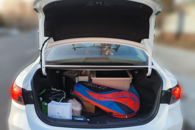 Used Mazda Atenza 2015 2.0L Blue Sky Luxury Edition Trunk