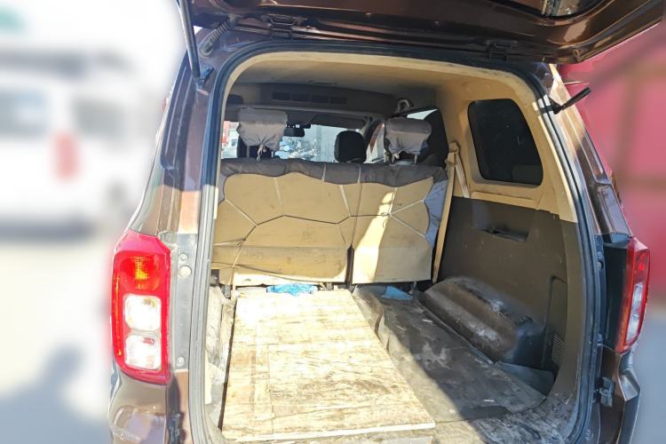 Used Wuling Hongguang 2018 1.5L S Comfort Model L2B Trunk